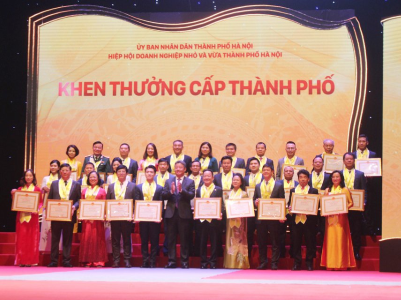 lễ tôn vinh “Doanh nhân, doanh nghiệp Thăng Long 2023”